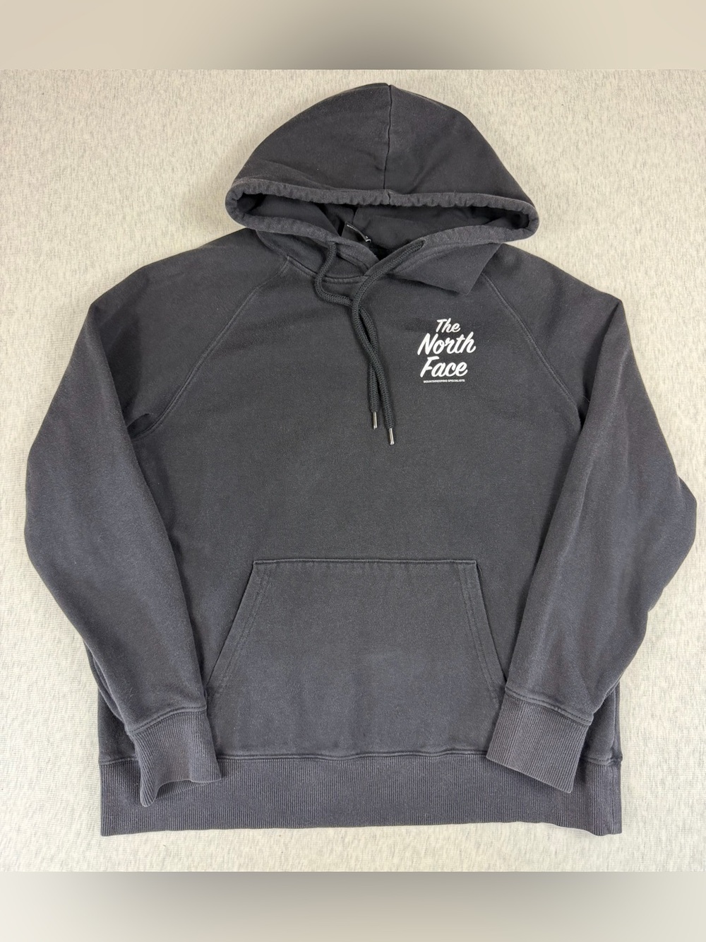 The North Face Women’s Black Mountain Graphic Hoodie Pullover Size Medium